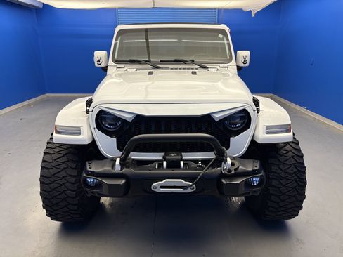 Used 2021 Jeep Wrangler Unlimited Sahara AWD/4WD image 3