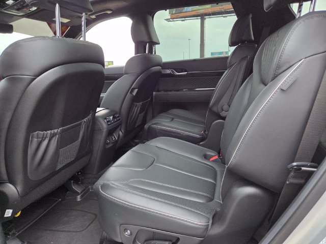Used 2024 Hyundai Palisade Calligraphy AWD/4WD image 6