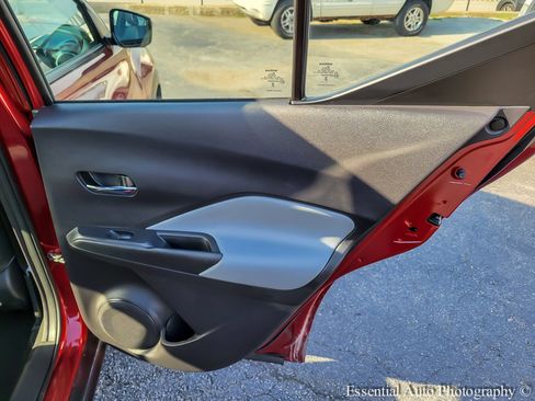 Used 2024 Nissan Kicks SR w/ SR Premium Package FWD image 27