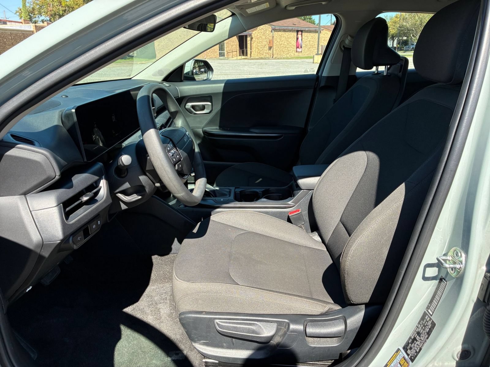 Used 2026 Kia K4 FWD image 25
