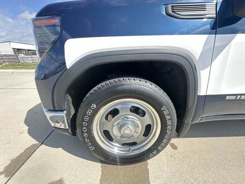 Used 2023 GMC Sierra 1500 Pro w/ Pro Value Package AWD/4WD image 32