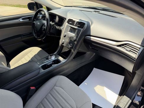 Used 2019 Ford Fusion S FWD image 19