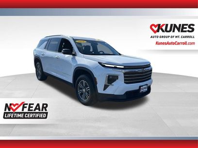 Used 2024 Chevrolet Traverse LT