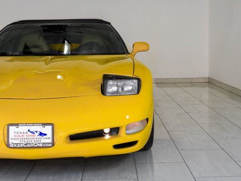 Used 2004 Chevrolet Corvette AUTOMATIC LEATHER SEATS BOSE S w/ Preferred Equipment Group image 40