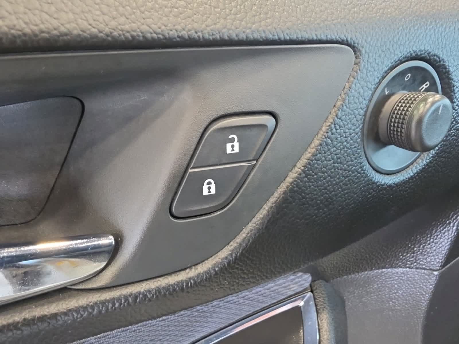 Used 2019 Chevrolet Cruze LS w/ LS Convenience Package FWD image 19