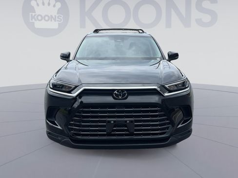 Used 2024 Toyota Grand Highlander AWD image 11