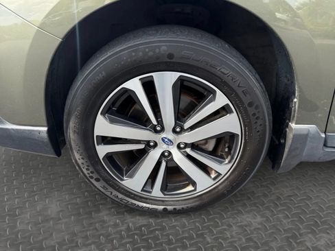 Used 2019 Subaru Outback 2.5i Limited AWD/4WD image 9