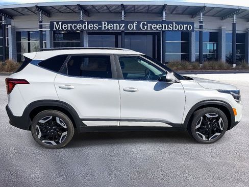 Used 2025 Kia Seltos SX w/ SX Sunroof Package image 8