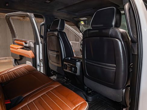 Used 2024 GMC Sierra 2500 Denali Ultimate image 26