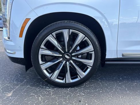 New 2026 Cadillac Escalade Platinum Luxury w/ LPO, Floor Liner Package image 10