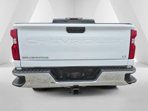 Used 2023 Chevrolet Silverado 2500 LT AWD/4WD image 6