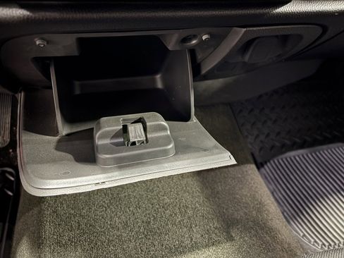 Used 2018 Chevrolet Silverado 1500 LT w/ LT Eassist Package image 17