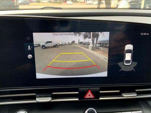 Used 2023 Hyundai Elantra Limited image 26