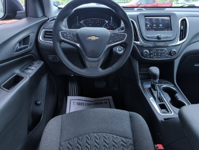 Used 2023 Chevrolet Equinox LT FWD image 2