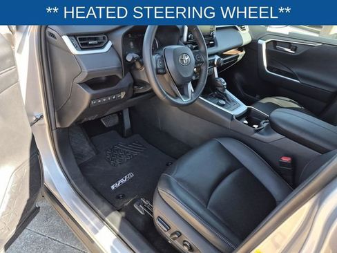 Used 2021 Toyota RAV4 Limited image 22