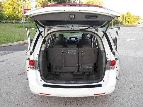Used 2014 Honda Odyssey Touring Elite image 32