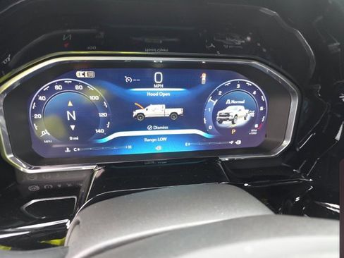 Used 2026 Chevrolet Silverado 1500 LT Trail Boss w/ Convenience Package II image 5