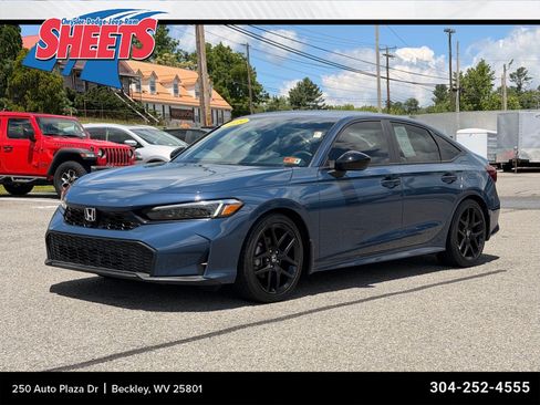 Used 2025 Honda Civic Sport image 1