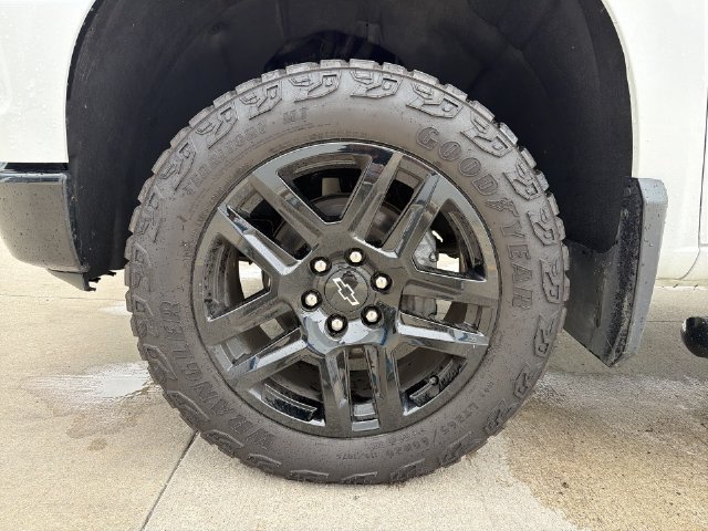 Used 2023 Chevrolet Silverado 1500 Custom Trail Boss w/ LPO, Dark Essentials Package AWD/4WD image 19