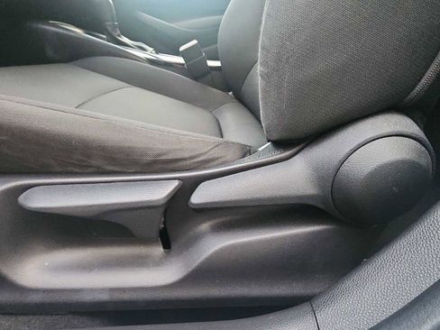 Used 2022 Toyota Corolla LE image 14