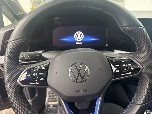 Used 2024 Volkswagen Golf R image 14