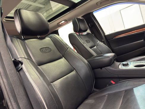 Used 2012 Jeep Grand Cherokee Overland image 23