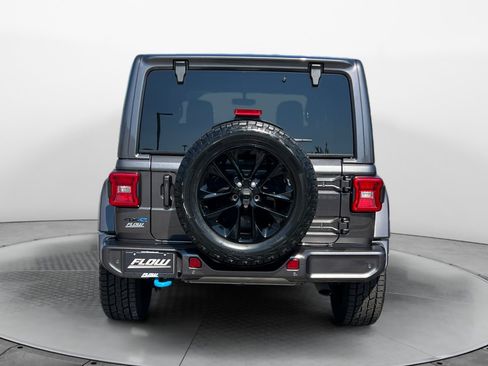 Used 2021 Jeep Wrangler Unlimited Sahara AWD/4WD image 6