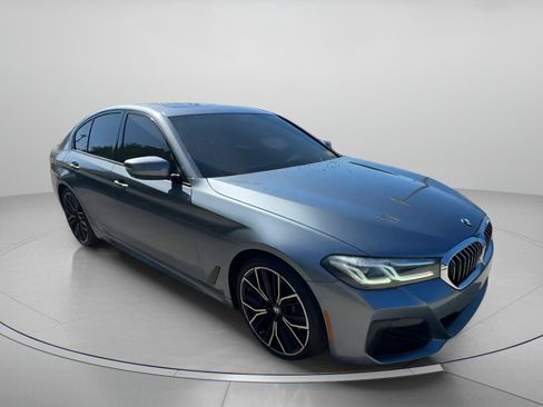 Used 2021 BMW 530i w/ M Sport Package RWD image 4