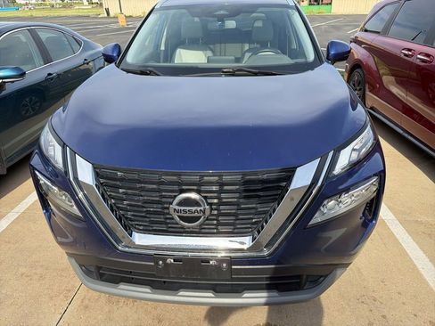 Used 2021 Nissan Rogue SV w/ Premium Package AWD/4WD image 8