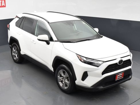 Used 2024 Toyota RAV4 XLE AWD/4WD image 21