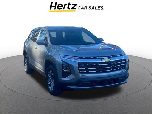 Used 2025 Chevrolet Equinox LT image 1