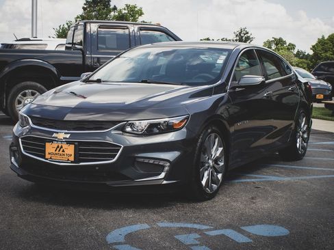 Used 2016 Chevrolet Malibu Premier w/ Driver Confidence Package II FWD image 7