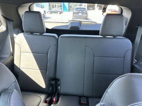 Used 2024 GMC Terrain SLE w/ Driver Convenience Package FWD image 56