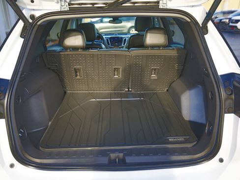 Used 2021 Chevrolet Equinox Premier image 17