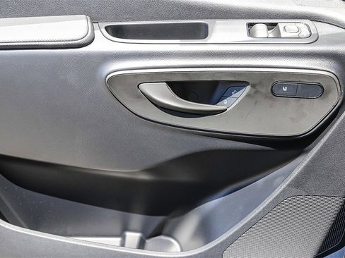 Used 2024 Mercedes-Benz Sprinter 144 Cargo image 22