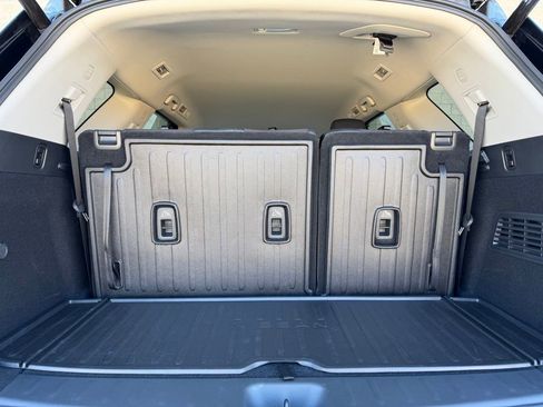 Used 2025 Nissan Pathfinder SL w/ Cargo Package image 10