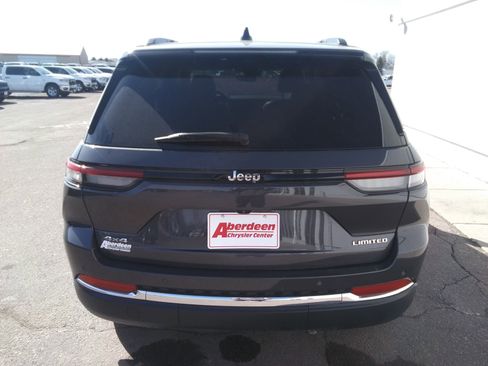 Used 2022 Jeep Grand Cherokee Limited image 6