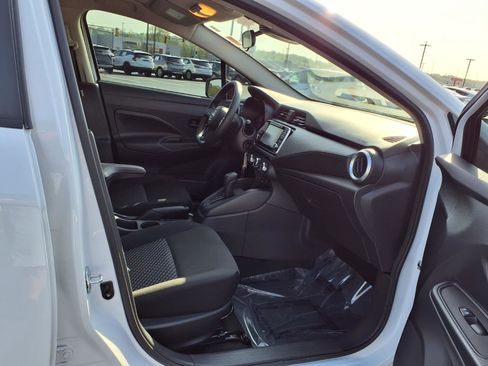 Used 2024 Nissan Versa S w/ S Plus Package image 21