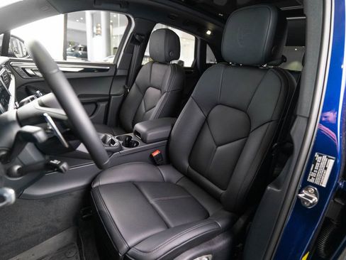 New 2026 Porsche Macan Turbo AWD/4WD image 5