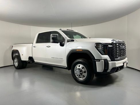 Used 2024 GMC Sierra 3500 Denali Ultimate image 1