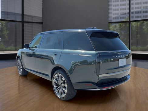 New 2026 Land Rover Range Rover Long Wheelbase SE AWD/4WD image 7