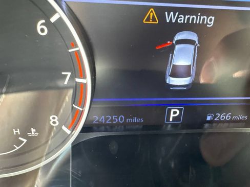 Used 2025 Nissan Altima 2.5 SV FWD image 15