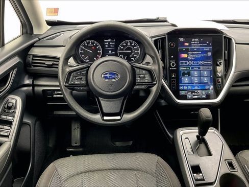 Used 2024 Subaru Crosstrek 2.0i Premium image 4