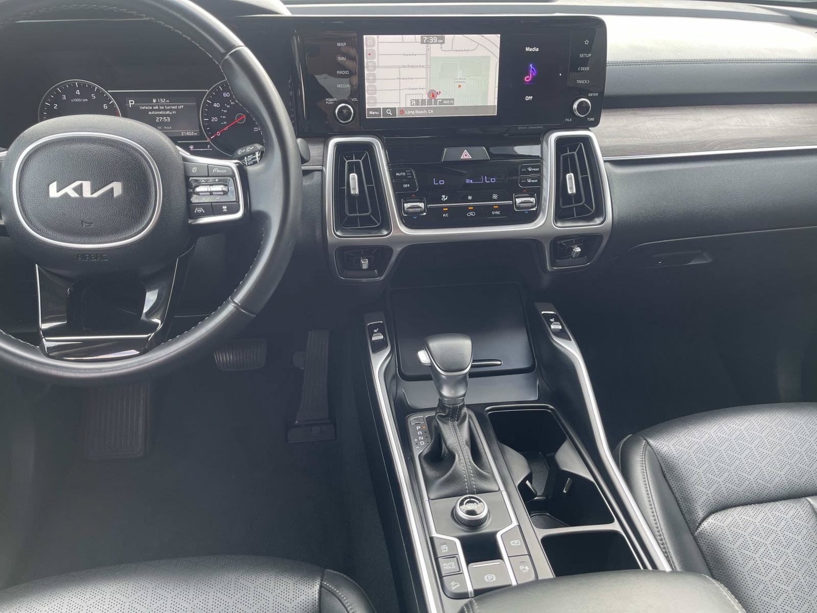 Used 2023 Kia Sorento EX w/ Panoramic Sunroof Package FWD image 11