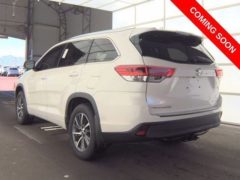 Used 2017 Toyota Highlander XLE w/ Protection Package #3 AWD/4WD image 3