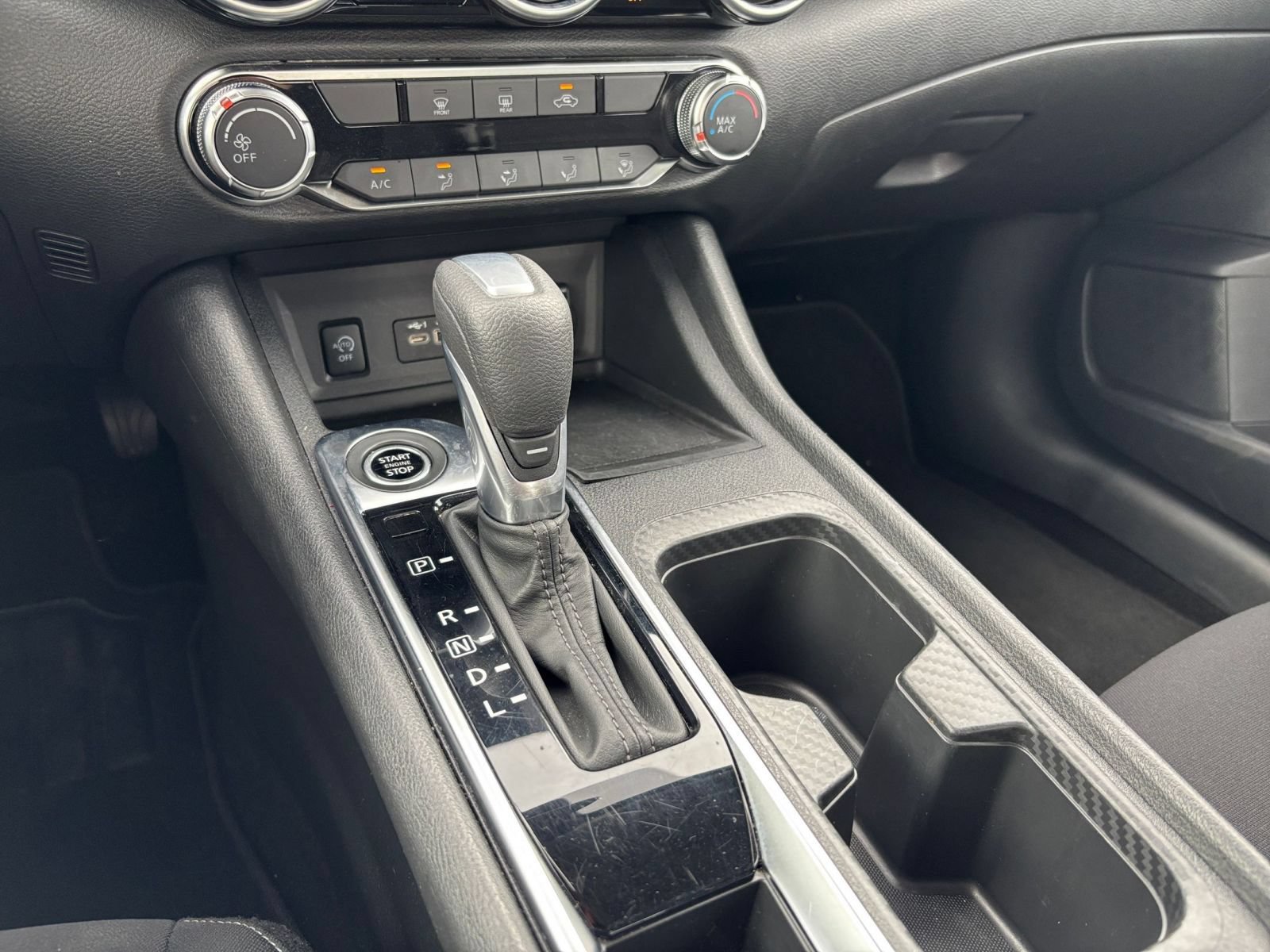 Used 2025 Nissan Sentra SV FWD image 39