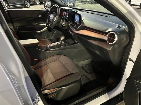 Used 2024 Chevrolet Trax RS w/ Driver Confidence Package image 21