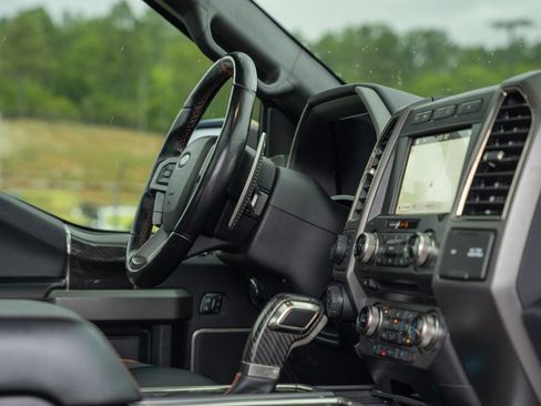 Used 2018 Ford F150 Raptor w/ Equipment Group 802A Luxury AWD/4WD image 17