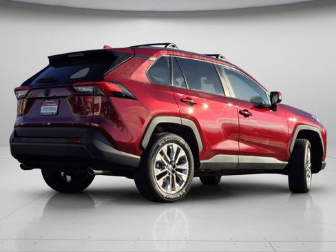 Used 2025 Toyota RAV4 XLE Premium image 23