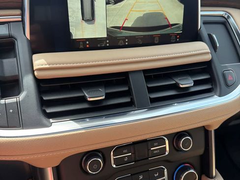 Used 2023 Chevrolet Tahoe Premier w/ Advanced Technology Package image 18